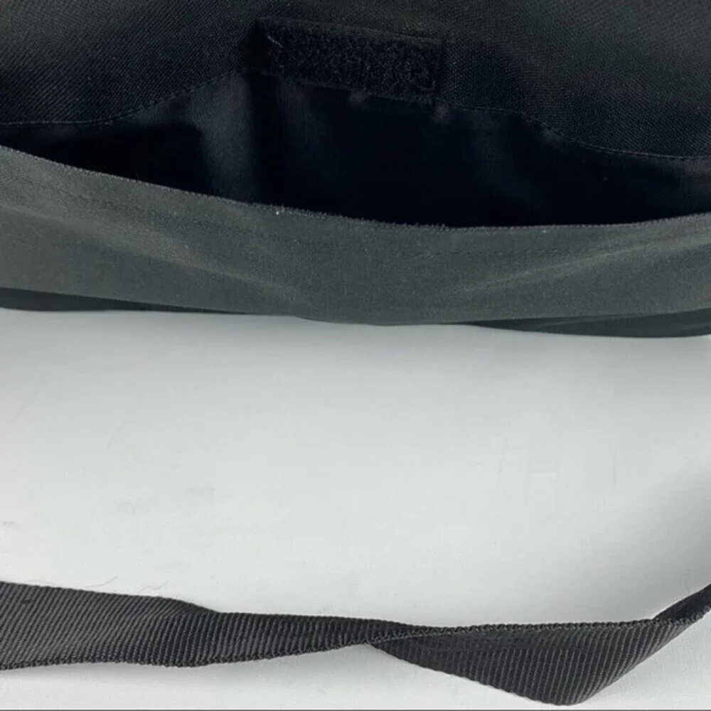 Int Laptop Bag with Shoulder Strap Black 15.6